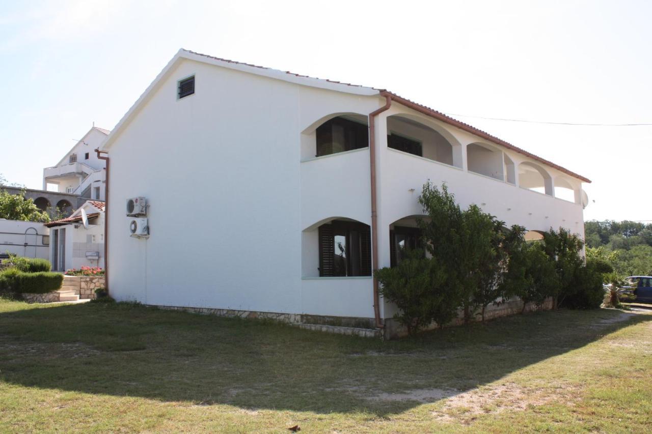 Apartments For Families With Children Lopar, Rab - 10402 Екстериор снимка