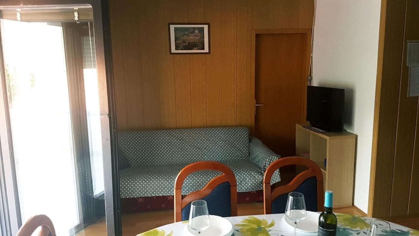 Apartments For Families With Children Lopar, Rab - 10402 Стая снимка